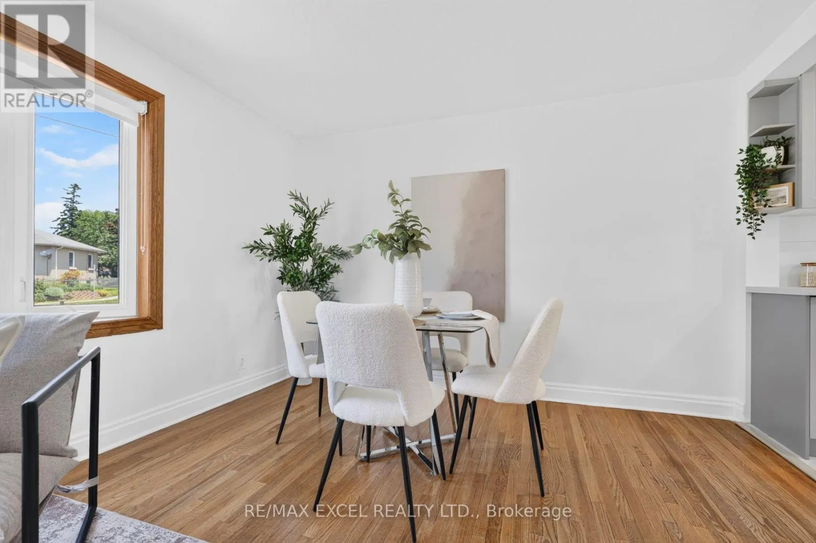 23 KAWARTHA AVENUE