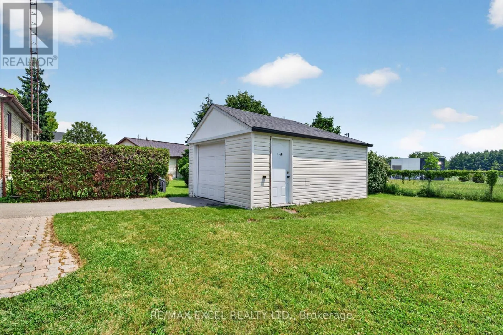 23 KAWARTHA AVENUE