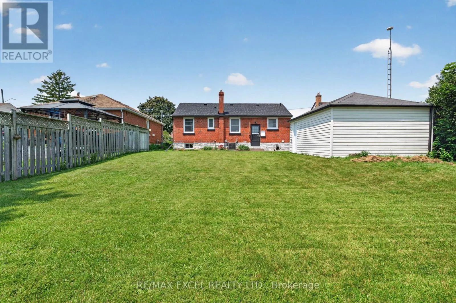 23 KAWARTHA AVENUE