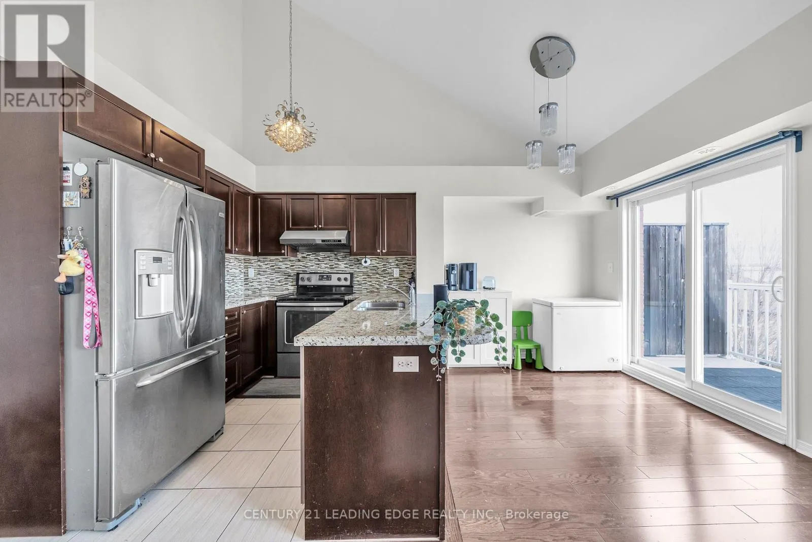 53 - 653A WARDEN AVENUE