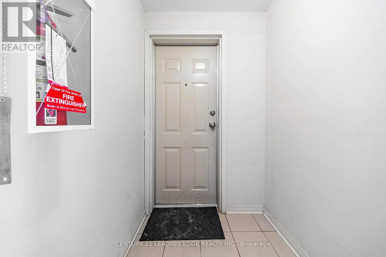 53 - 653A WARDEN AVENUE