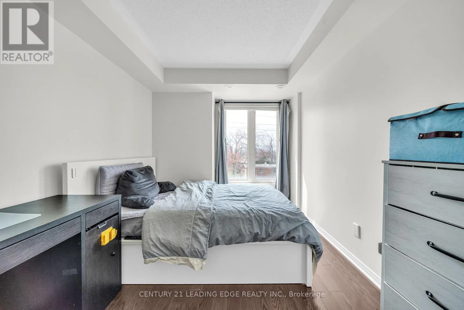 53 - 653A WARDEN AVENUE