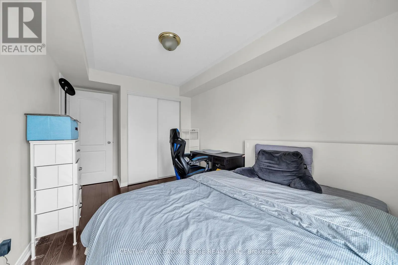 53 - 653A WARDEN AVENUE