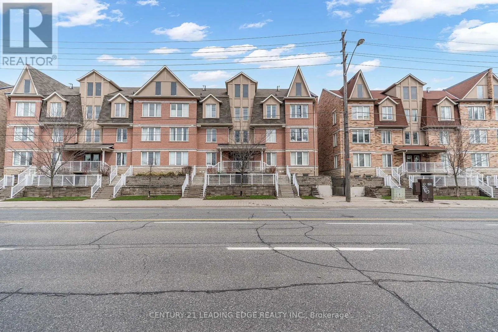 53 - 653A WARDEN AVENUE