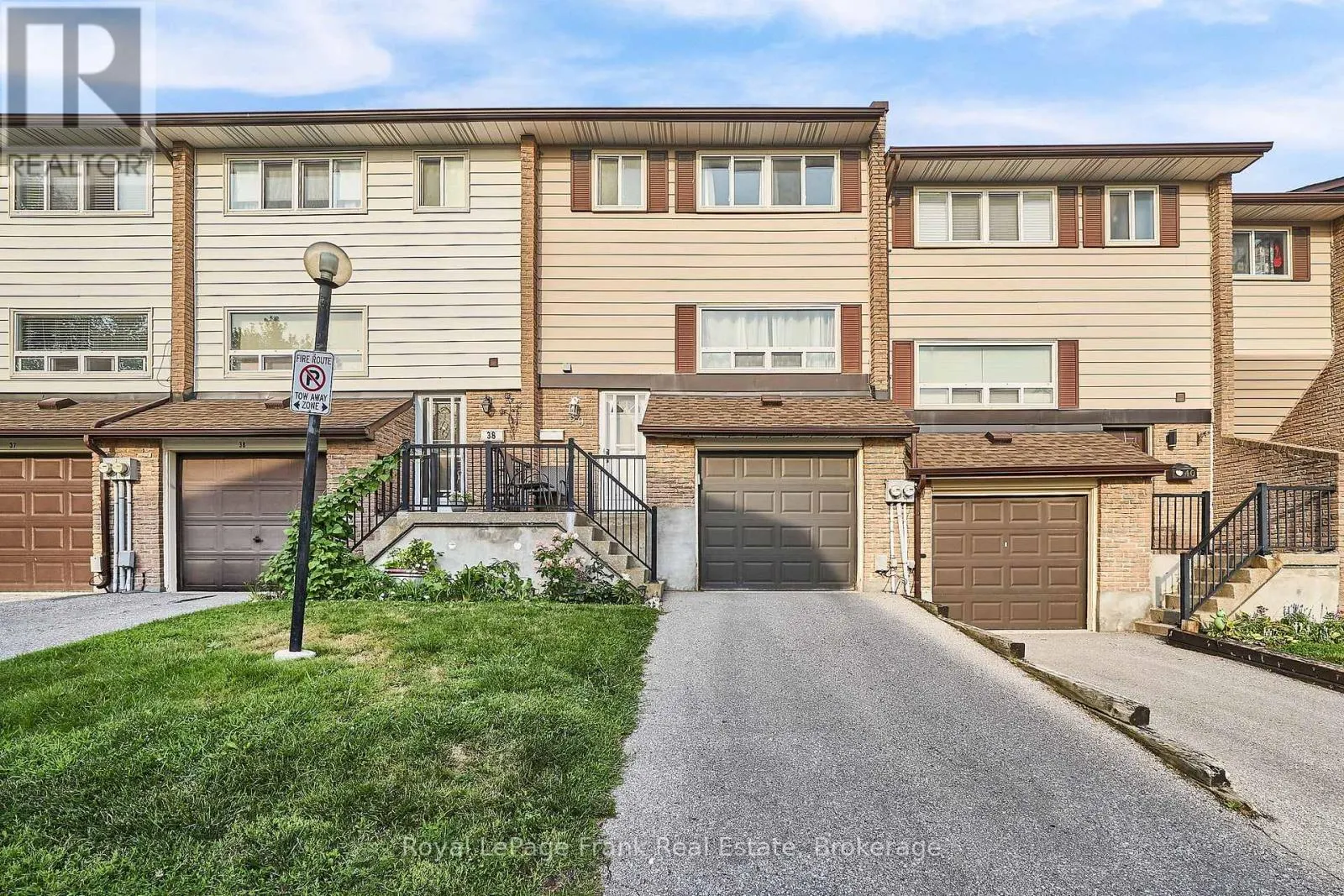 39 - 321 BLACKTHORN STREET #39