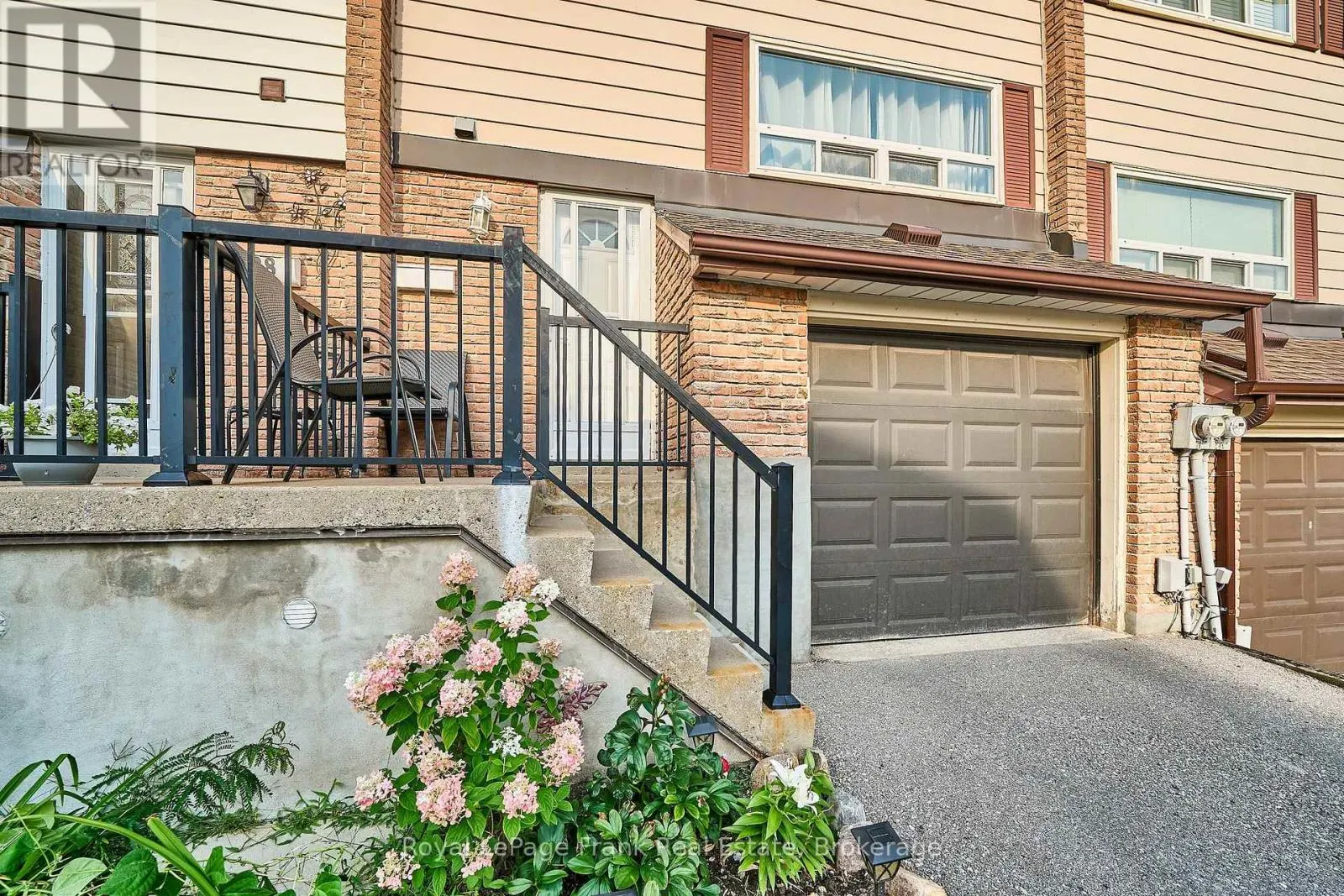 39 - 321 BLACKTHORN STREET #39
