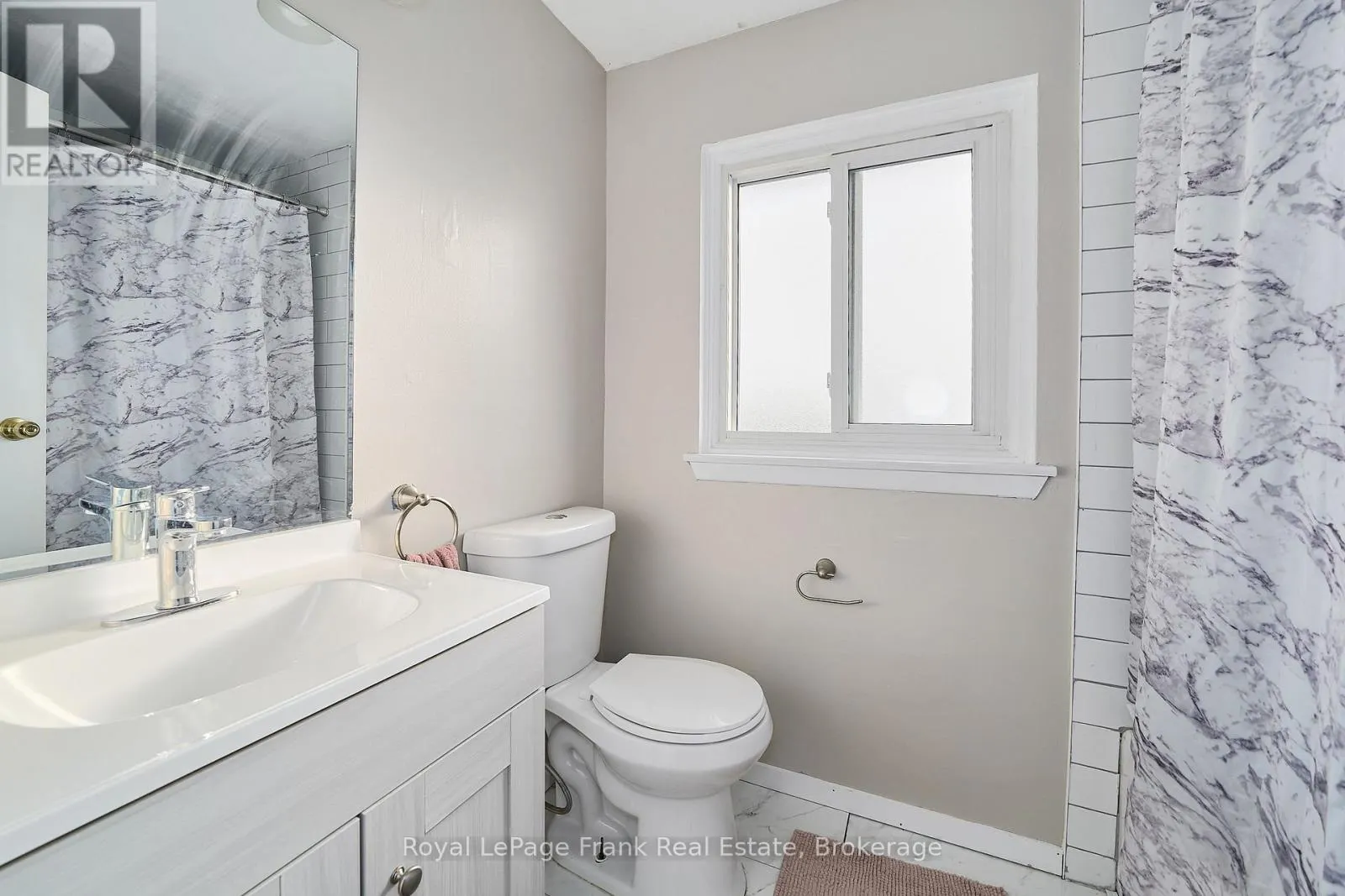 39 - 321 BLACKTHORN STREET #39