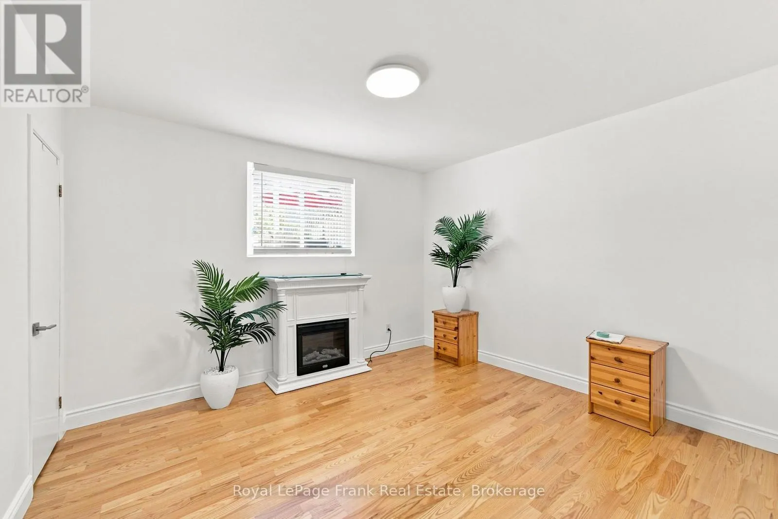 317 DWIGHT AVENUE