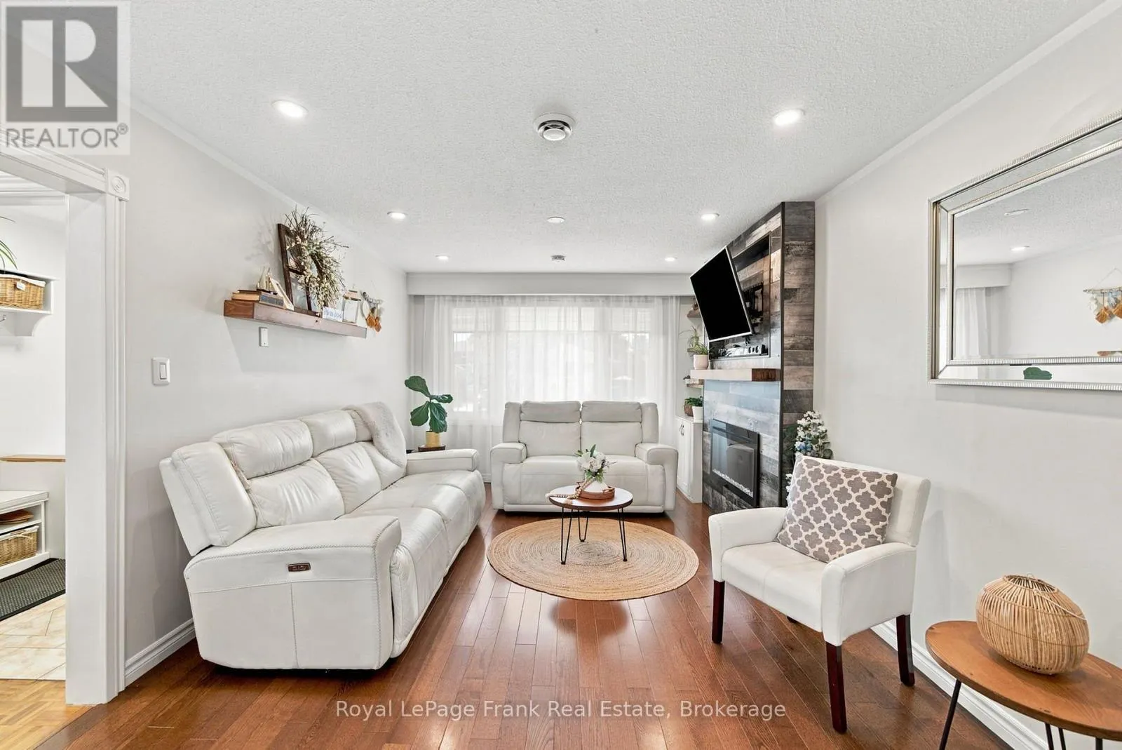 317 DWIGHT AVENUE