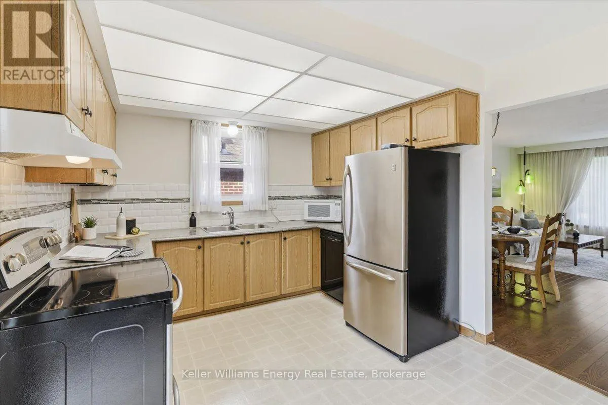 724 CLIFTON DRIVE