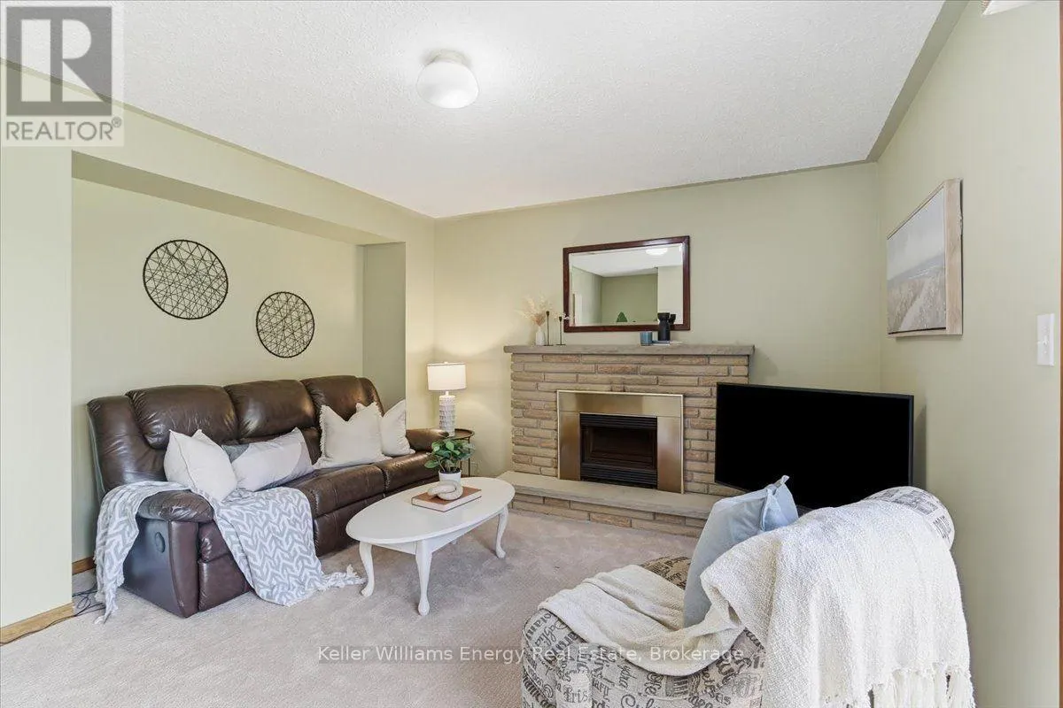 724 CLIFTON DRIVE