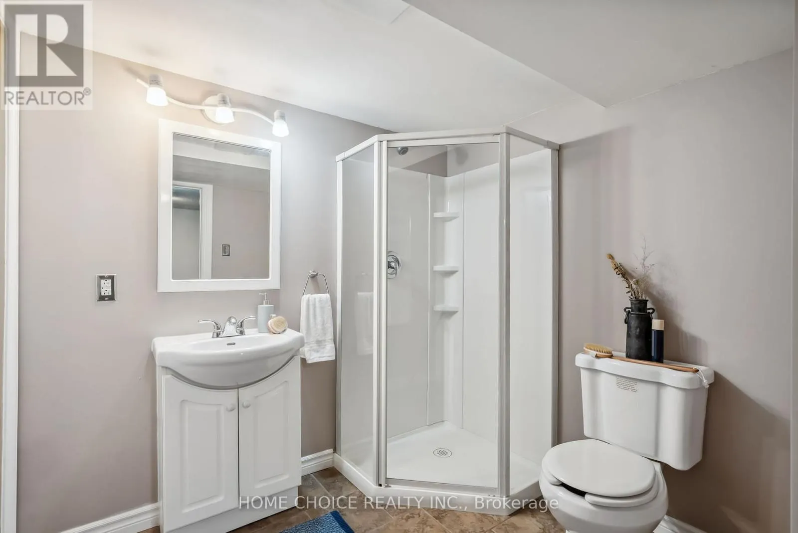 1206 NORTHGATE CRESCENT