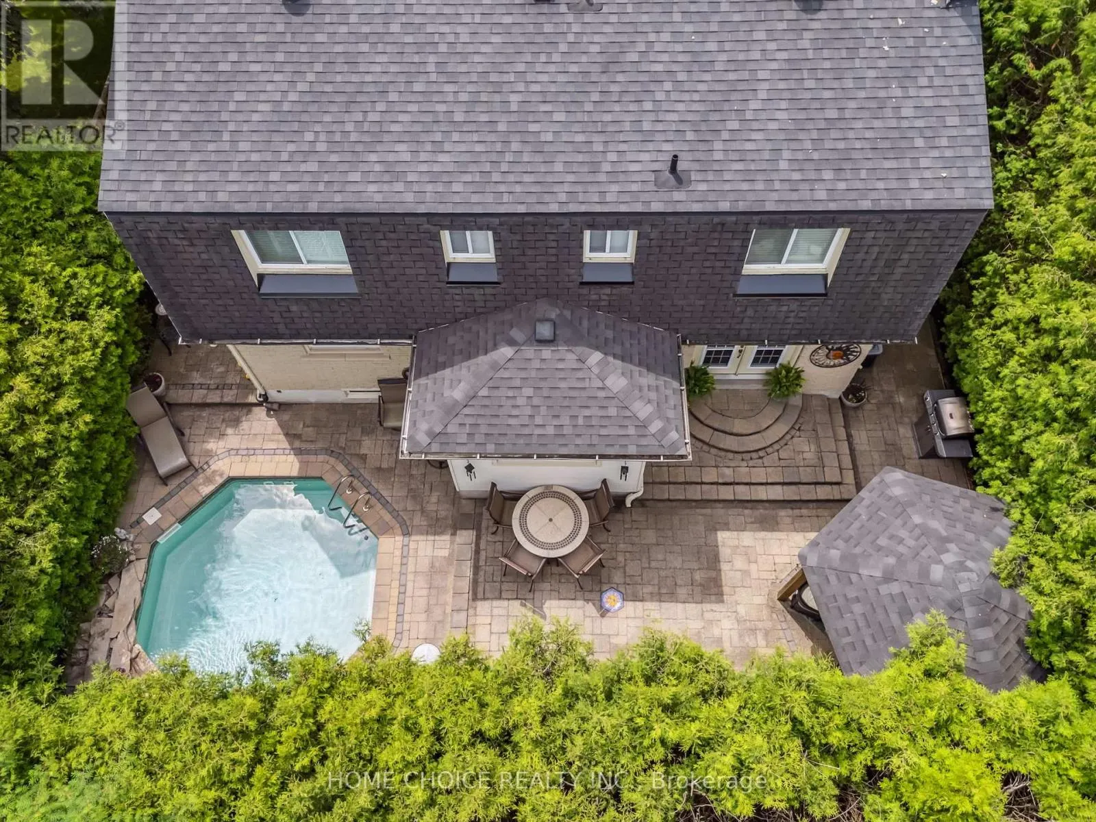 1206 NORTHGATE CRESCENT