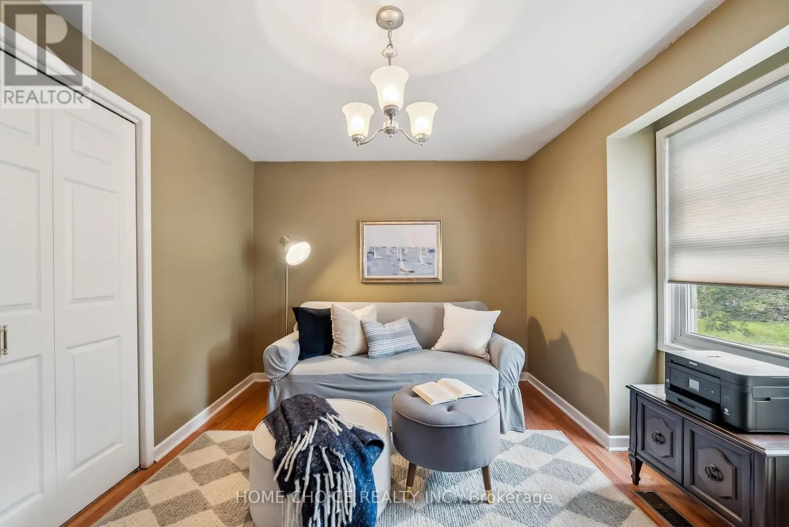 1206 NORTHGATE CRESCENT