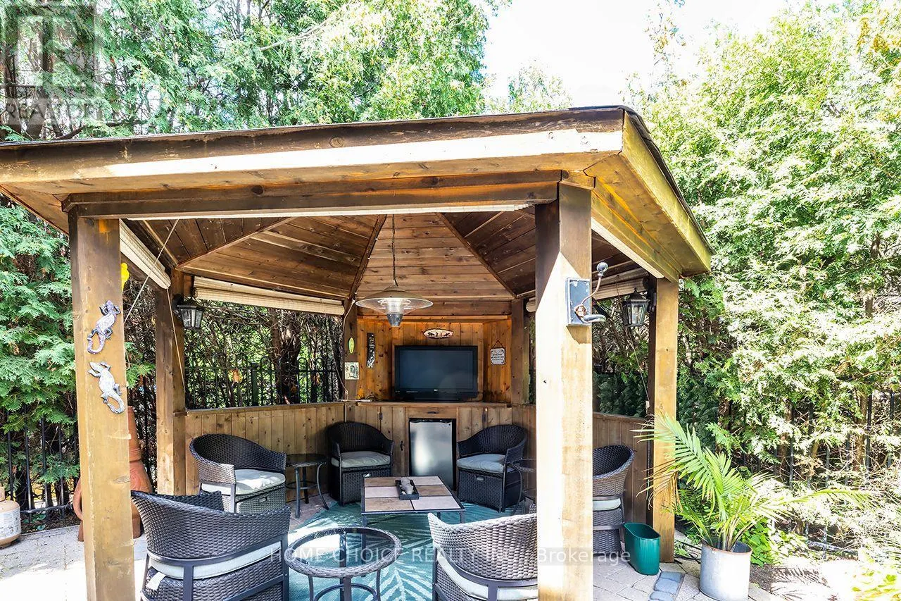 1206 NORTHGATE CRESCENT
