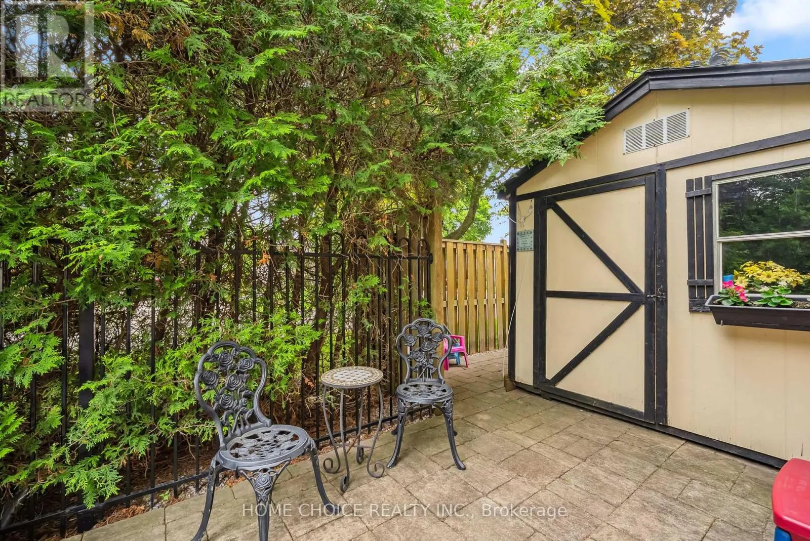 1206 NORTHGATE CRESCENT