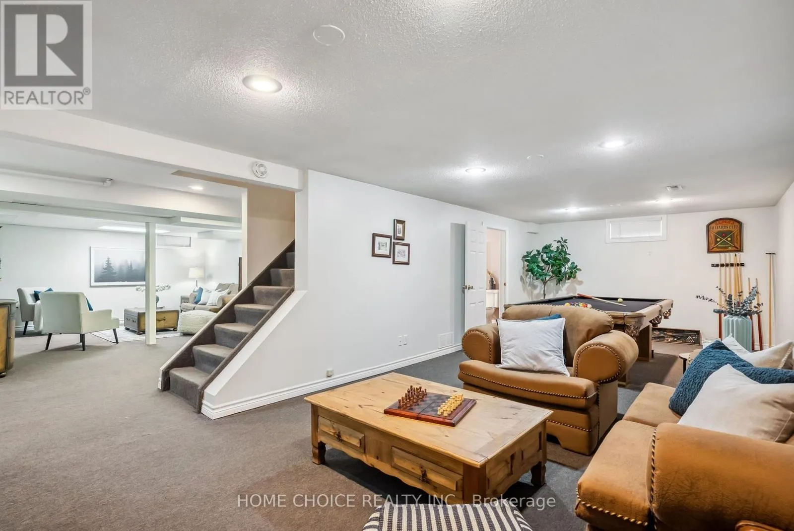1206 NORTHGATE CRESCENT