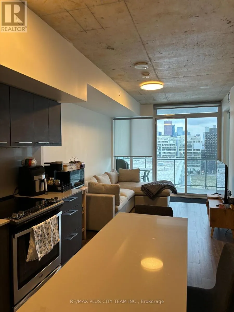 1110 - 15 BASEBALL PLACE