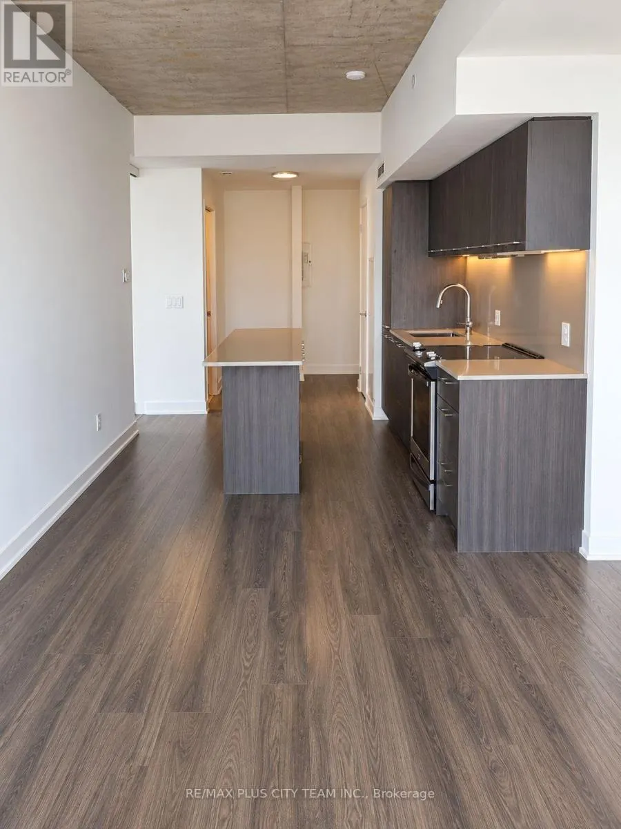 1110 - 15 BASEBALL PLACE