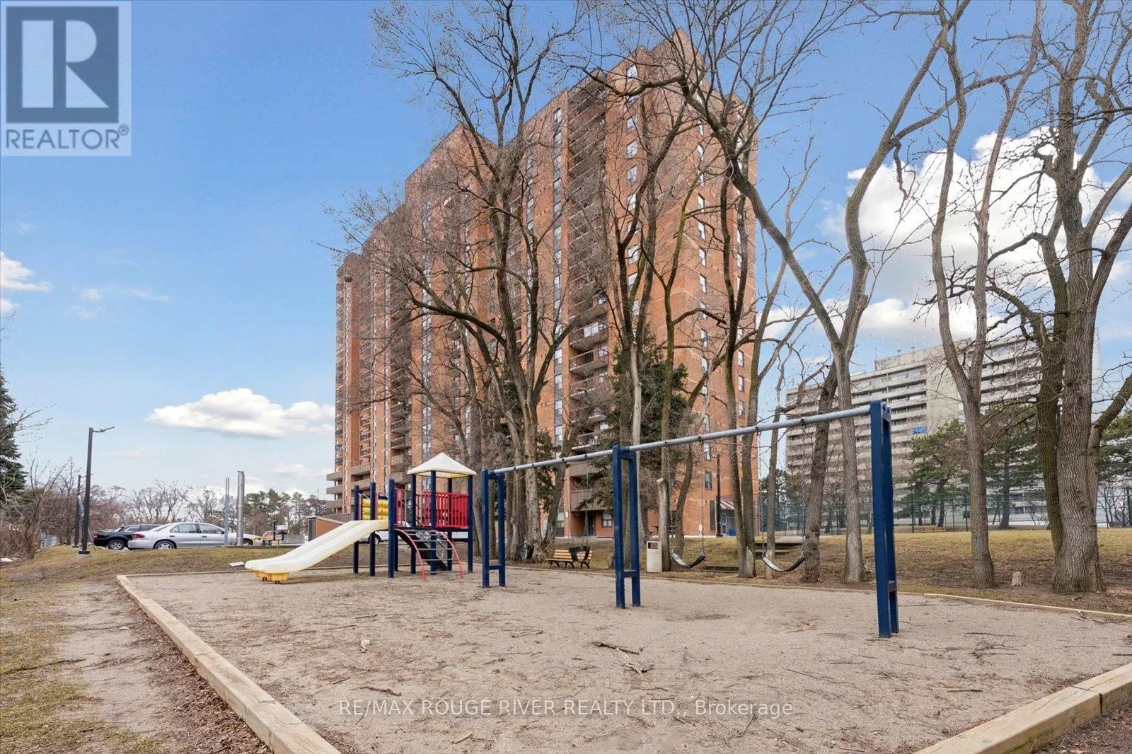 907 - 90 LING ROAD