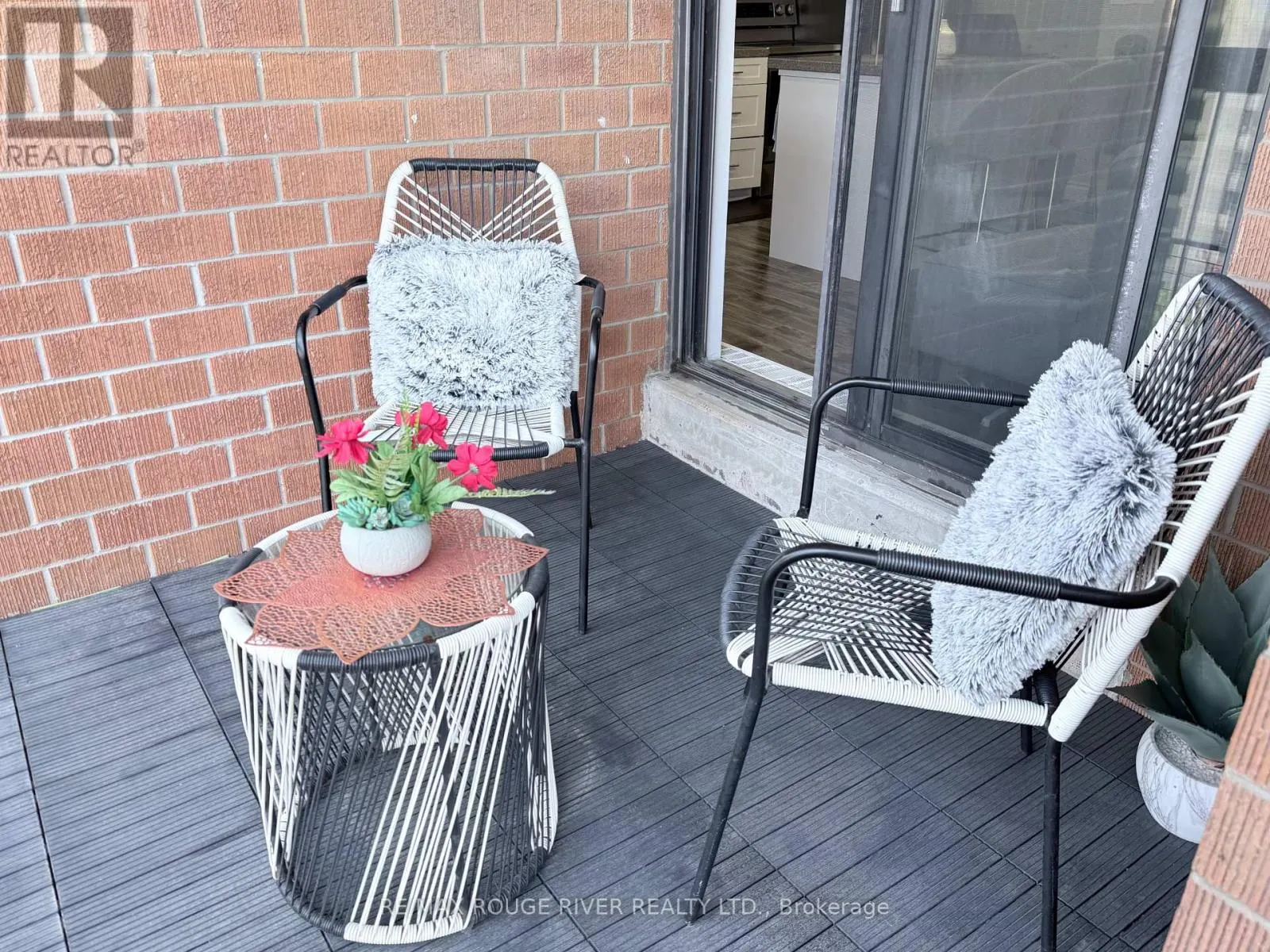 907 - 90 LING ROAD