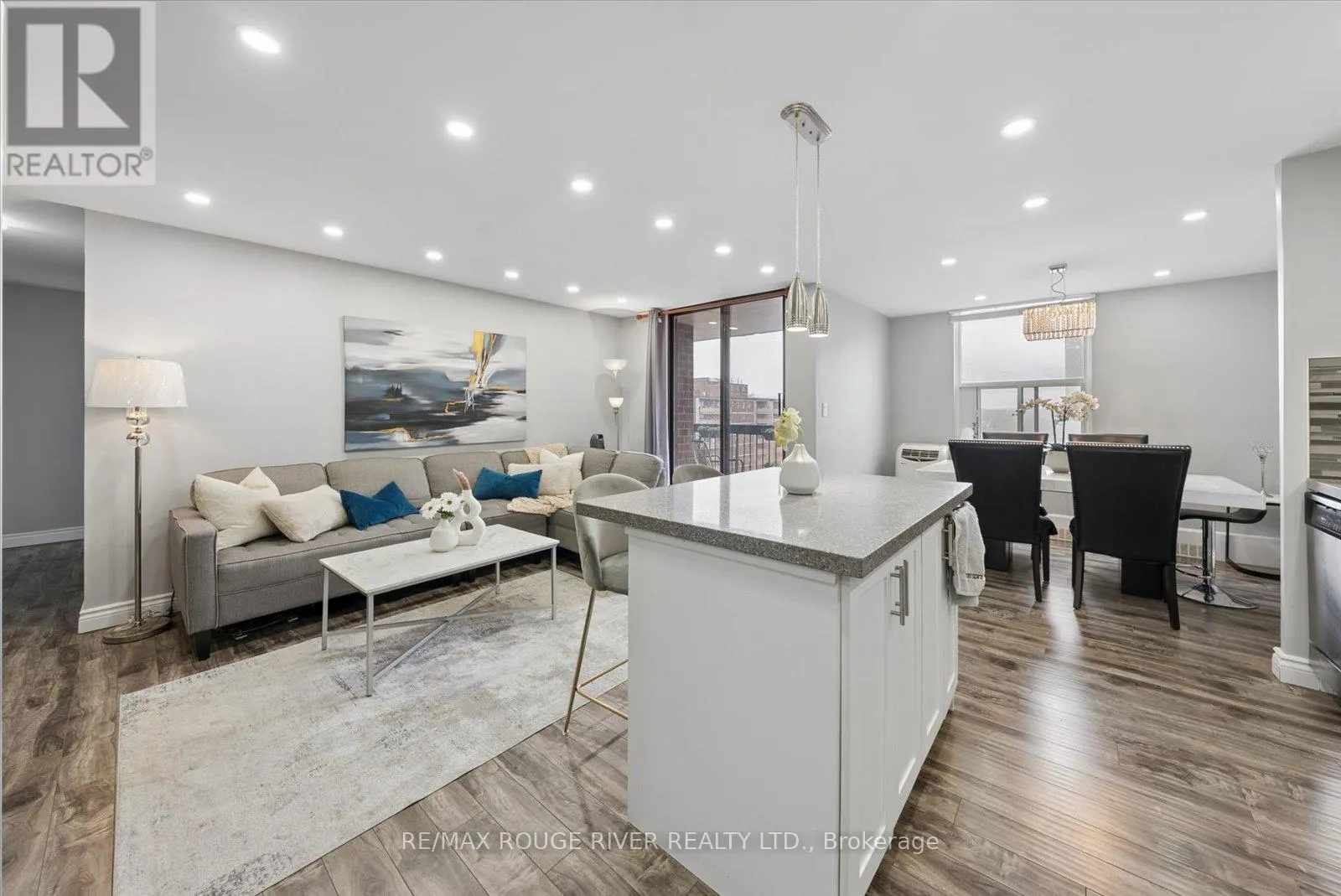 907 - 90 LING ROAD