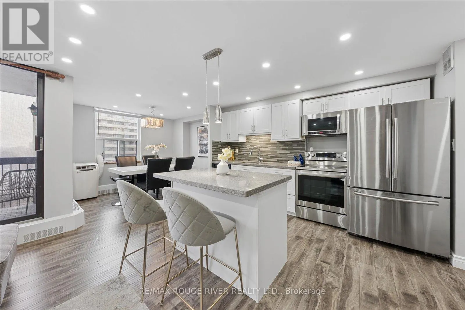 907 - 90 LING ROAD