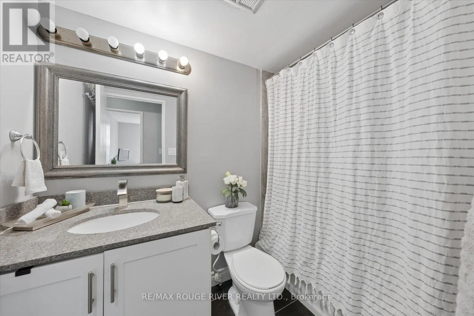 907 - 90 LING ROAD