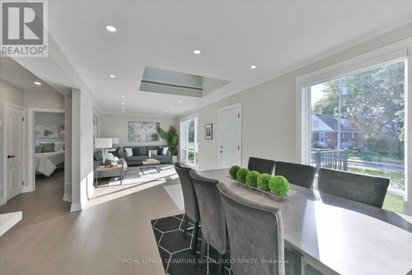 22 HOLLAND AVENUE