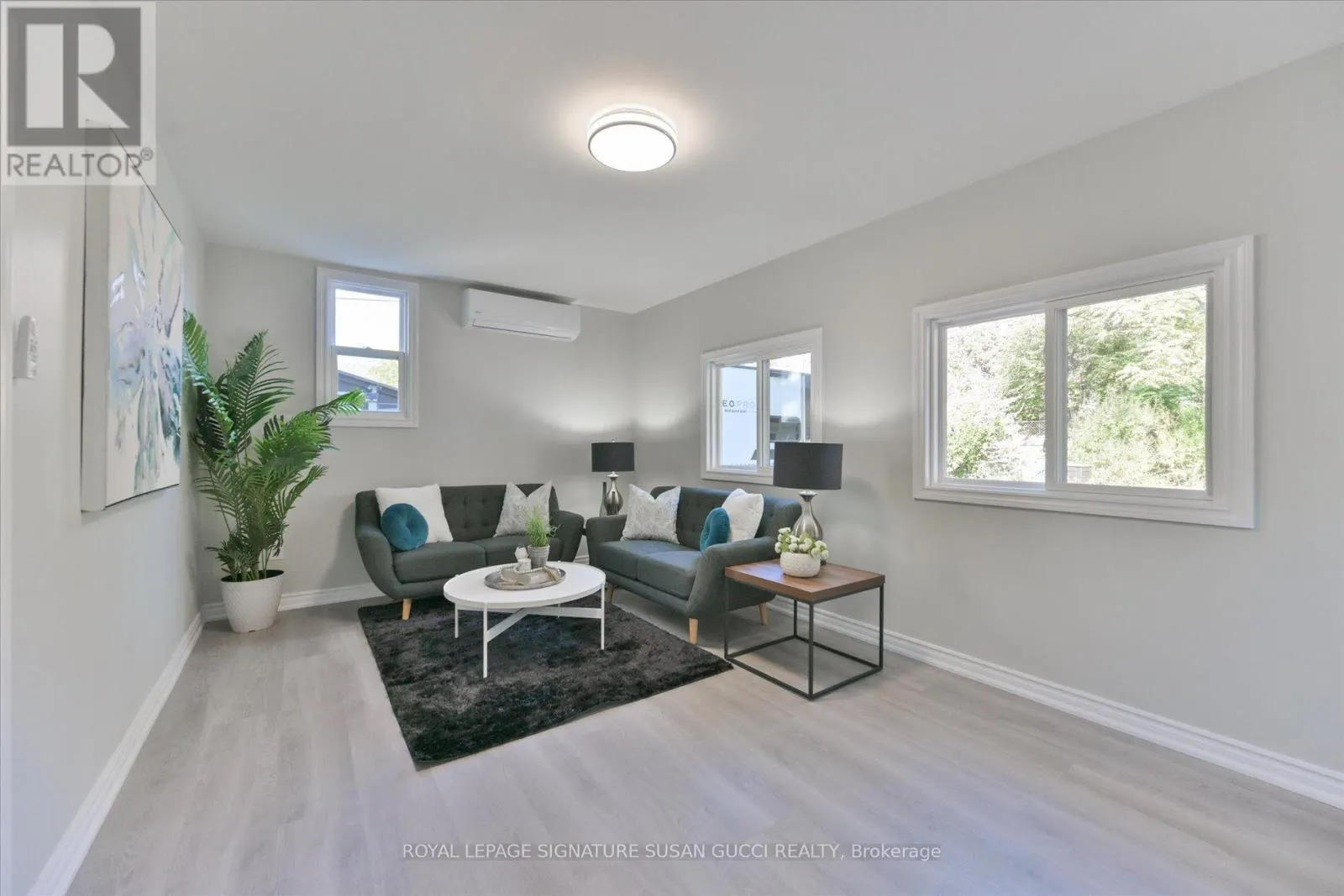 22 HOLLAND AVENUE