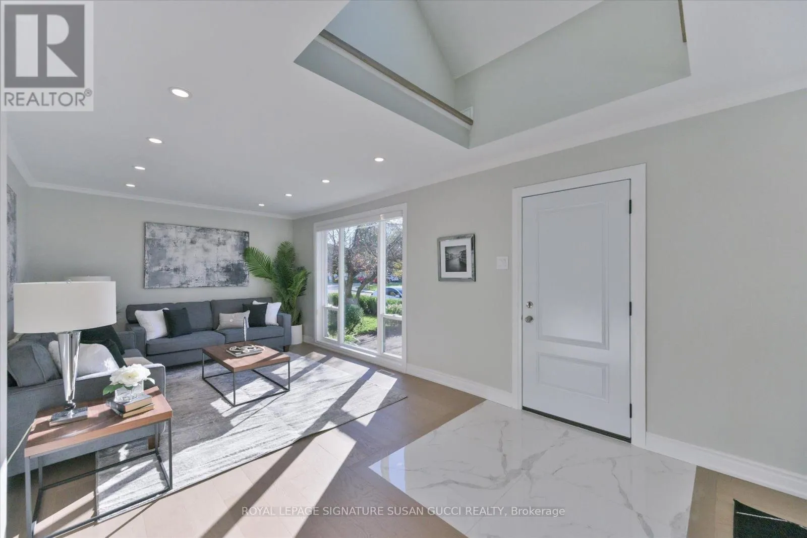 22 HOLLAND AVENUE