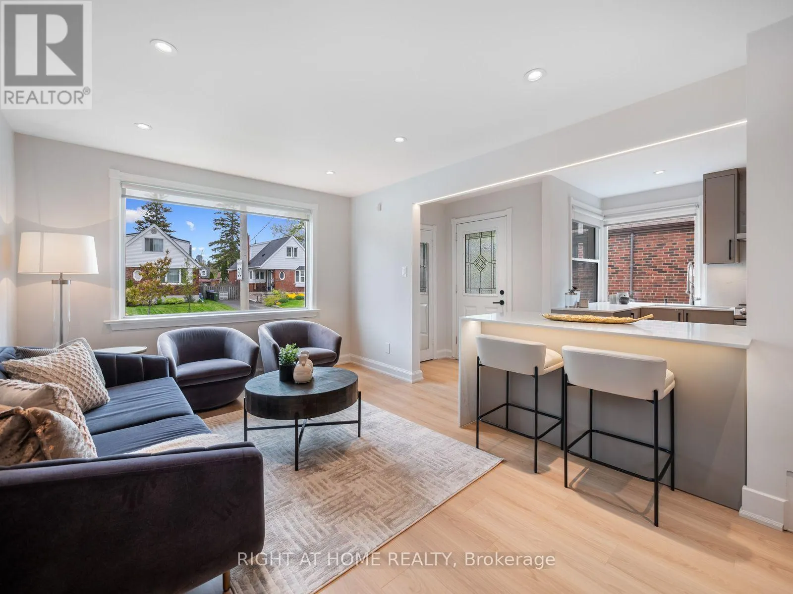 49 AMSTERDAM AVENUE