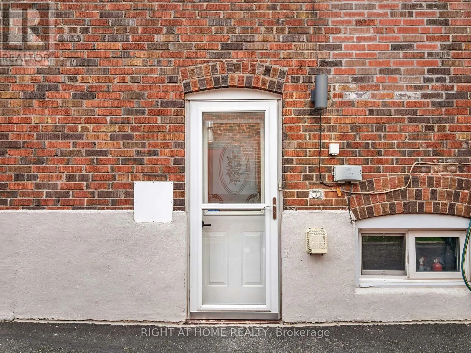 49 AMSTERDAM AVENUE