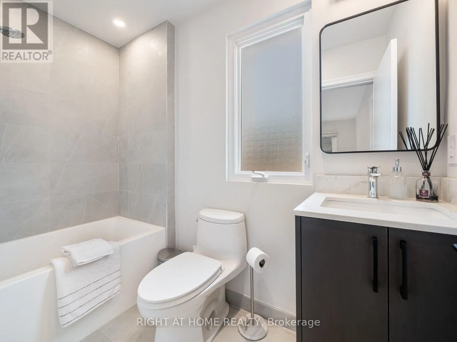 49 AMSTERDAM AVENUE