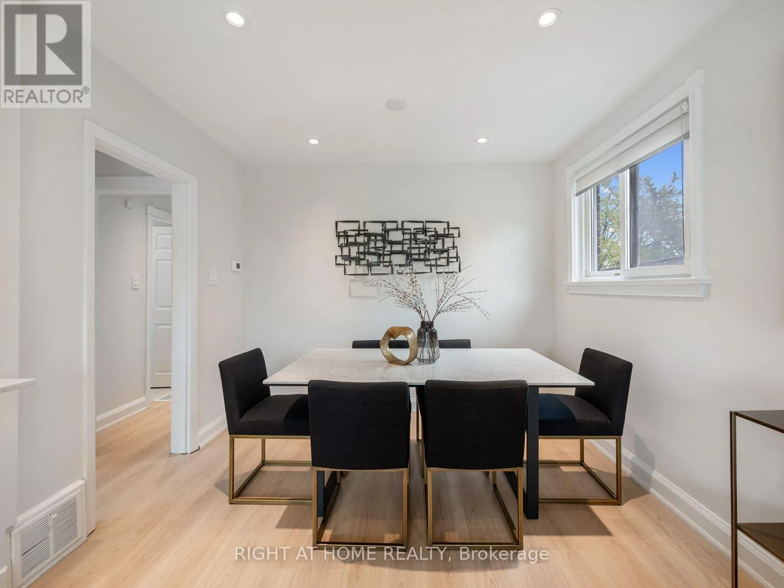 49 AMSTERDAM AVENUE