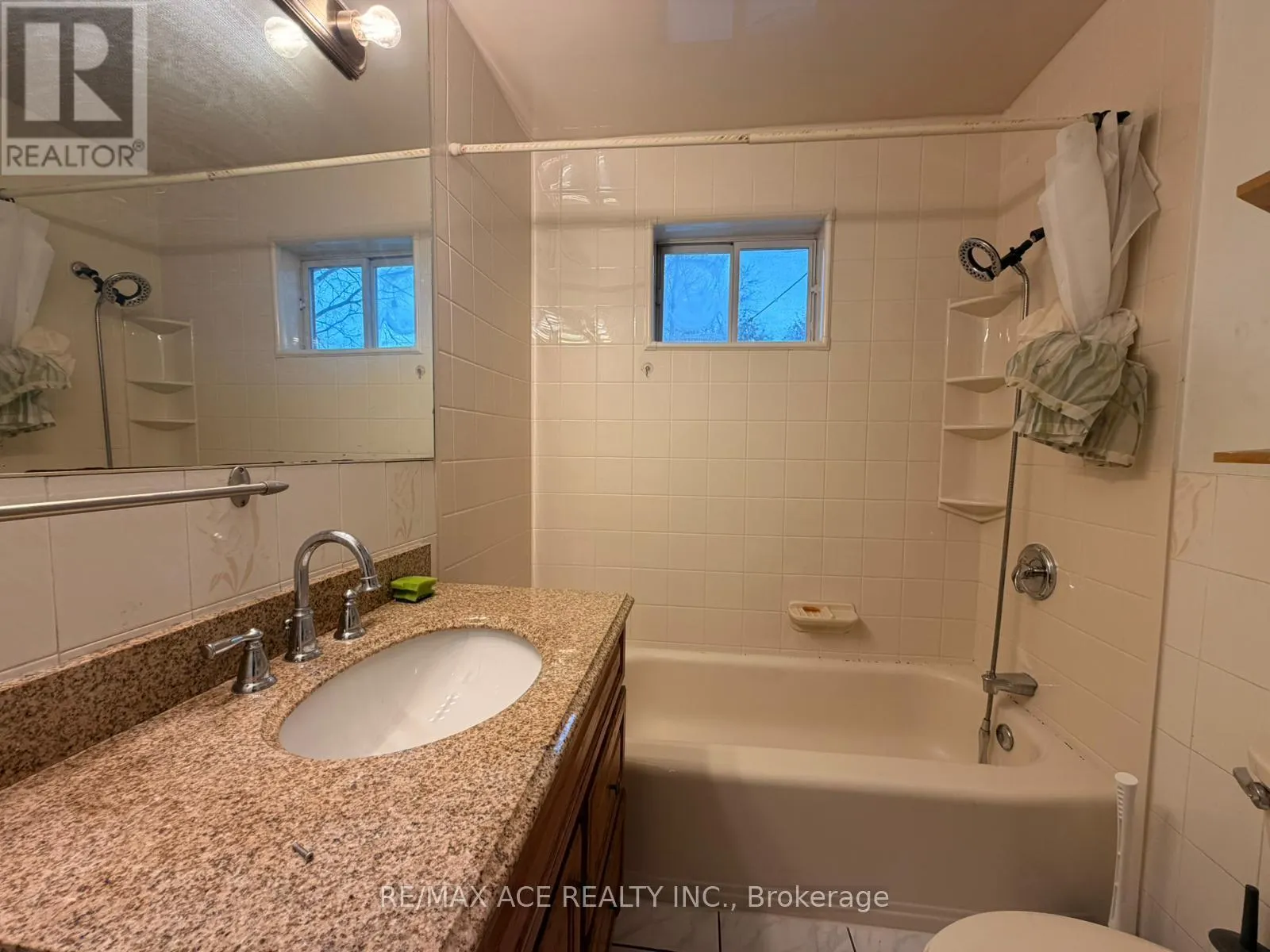 MAIN - 48 RONWAY CRESCENT
