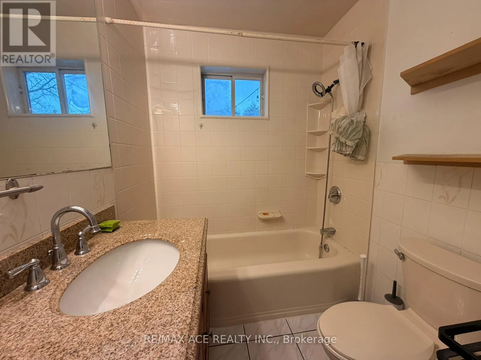 MAIN - 48 RONWAY CRESCENT