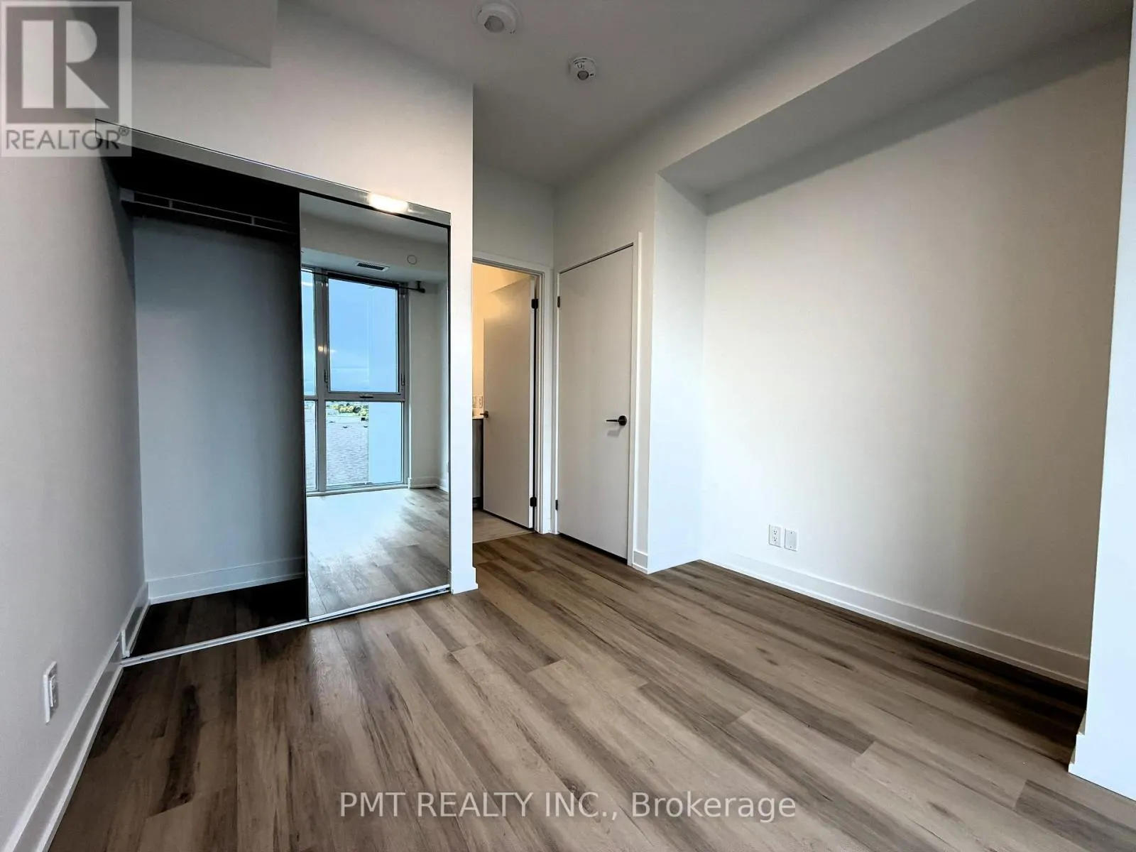 607 - 20 DEANS DRIVE