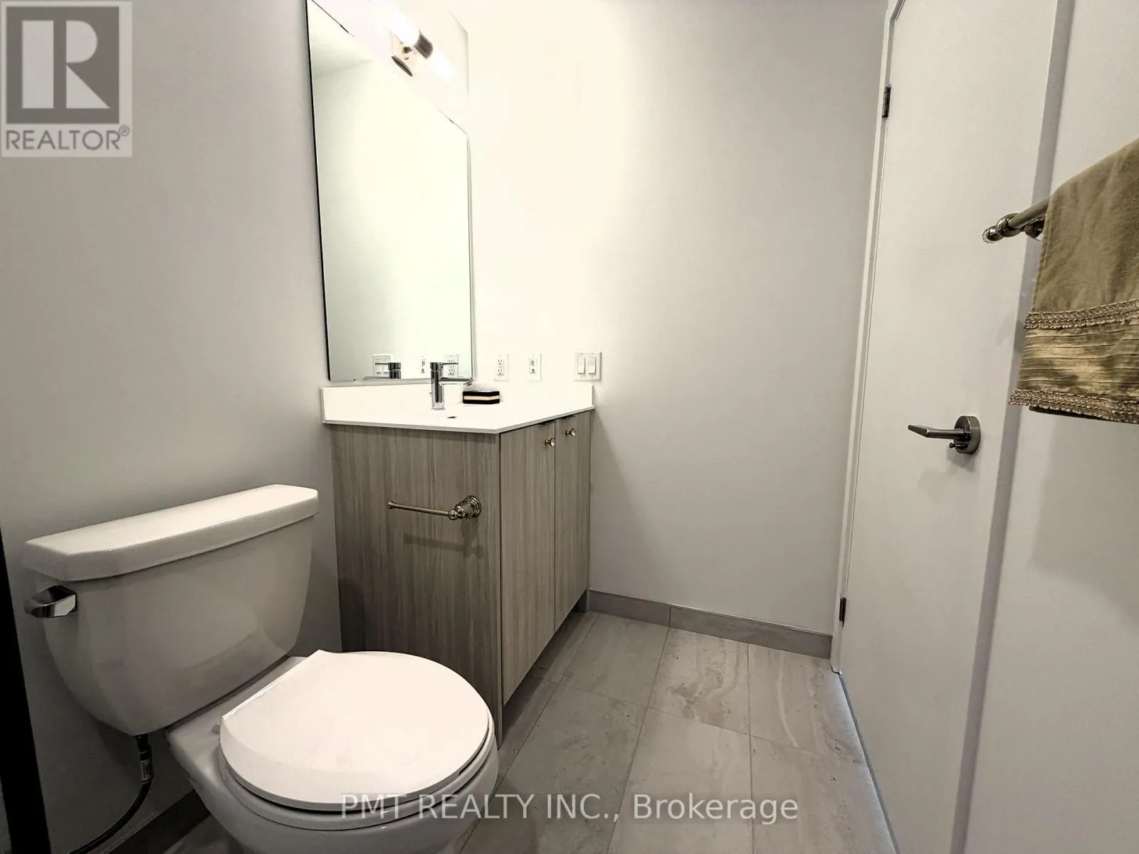 607 - 20 DEANS DRIVE