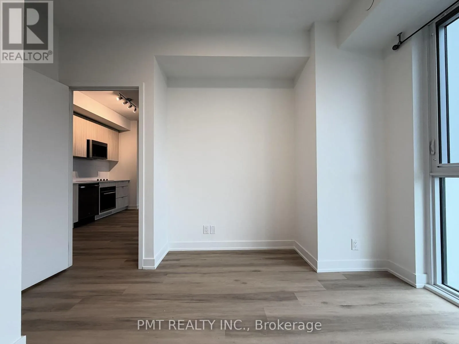 607 - 20 DEANS DRIVE