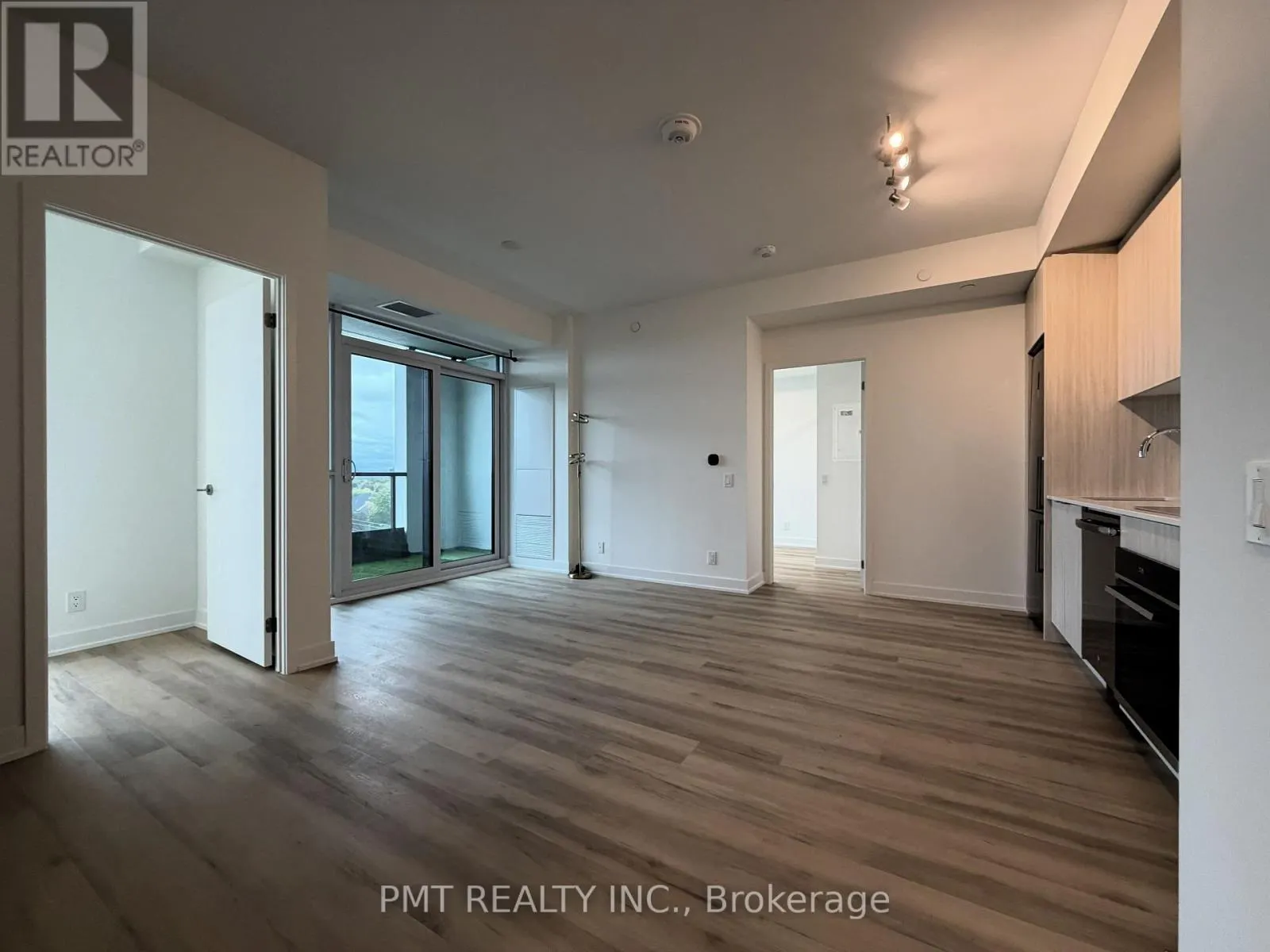 607 - 20 DEANS DRIVE