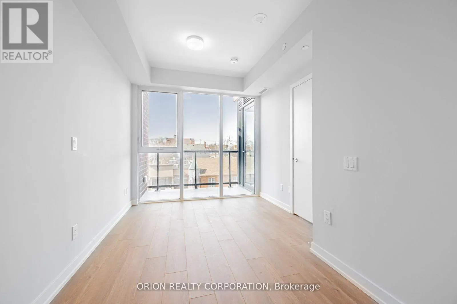 221 - 201 BROCK STREET SOUTH S