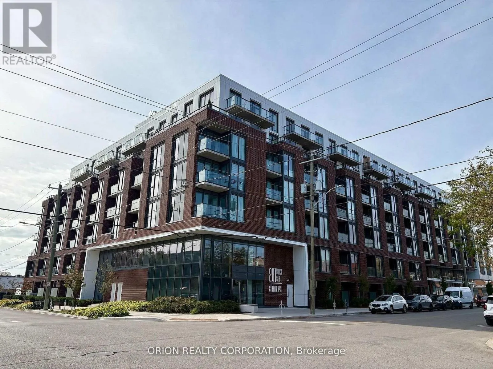 221 - 201 BROCK STREET SOUTH S