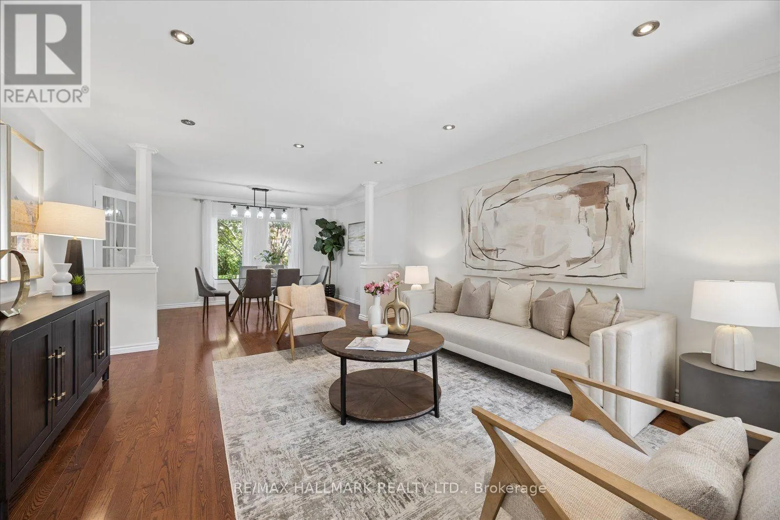 32 VALLEY CENTRE DRIVE