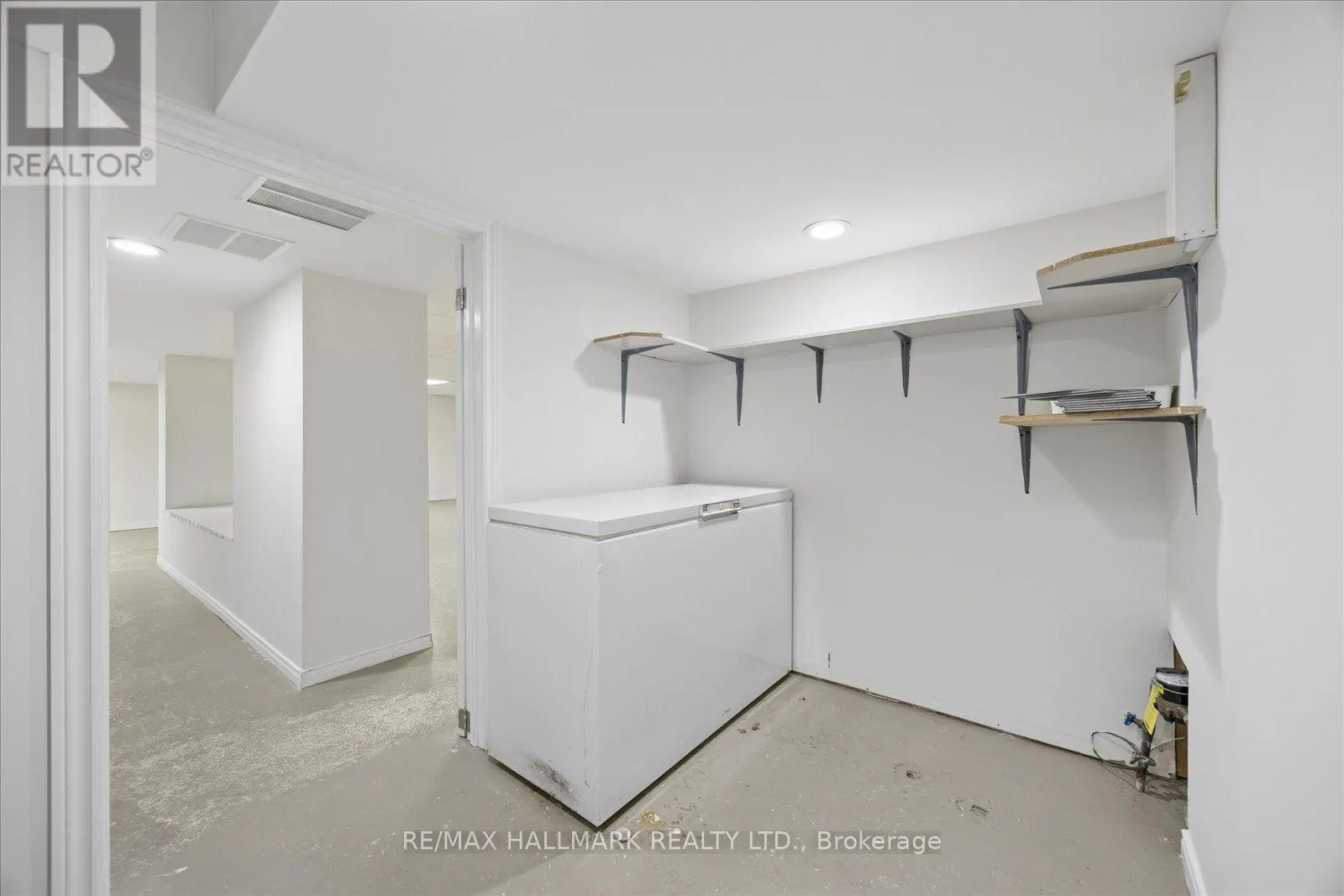 32 VALLEY CENTRE DRIVE