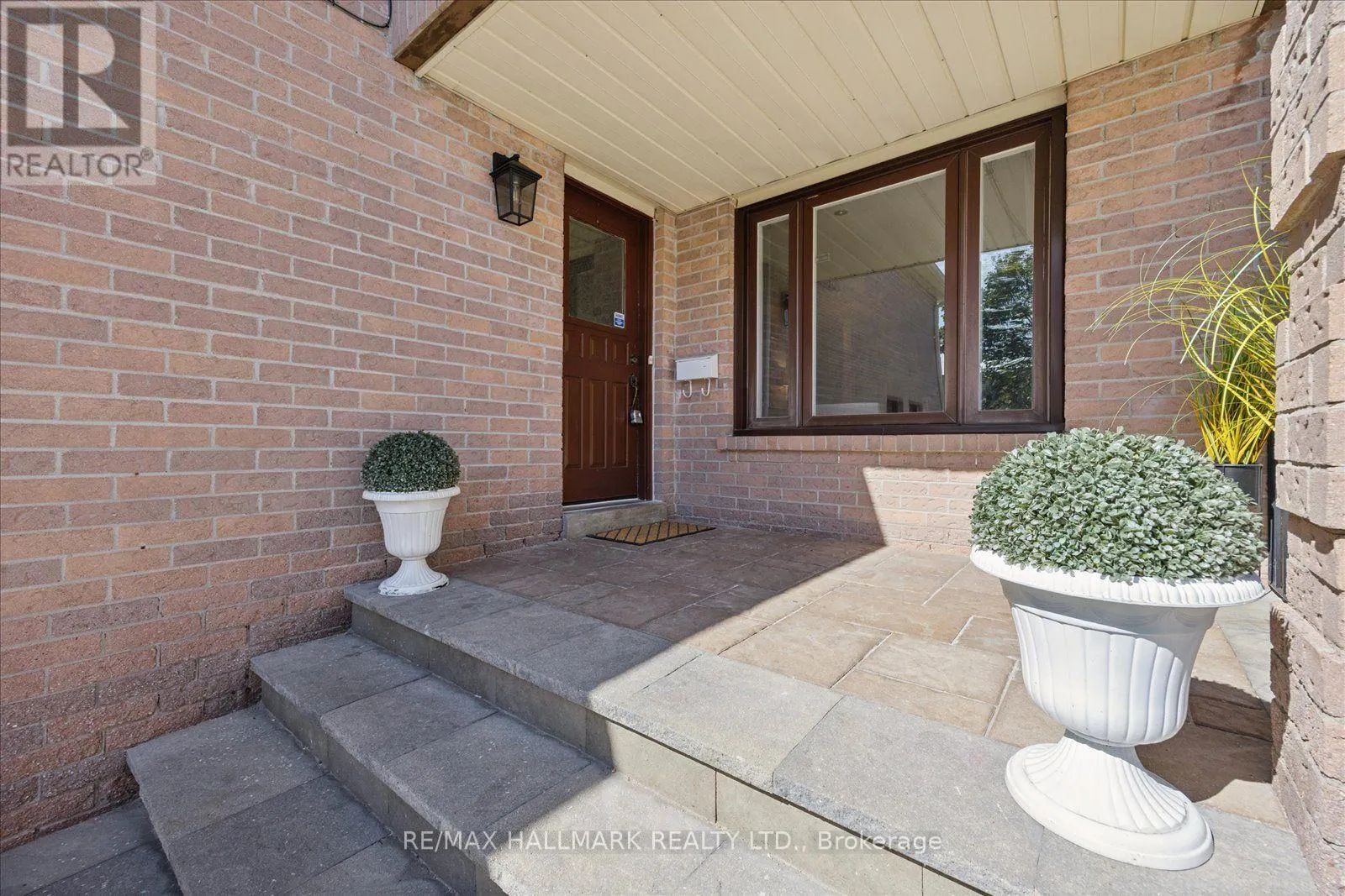 32 VALLEY CENTRE DRIVE