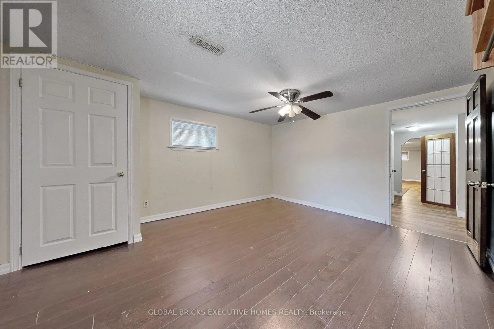 53 GOLDRING DRIVE