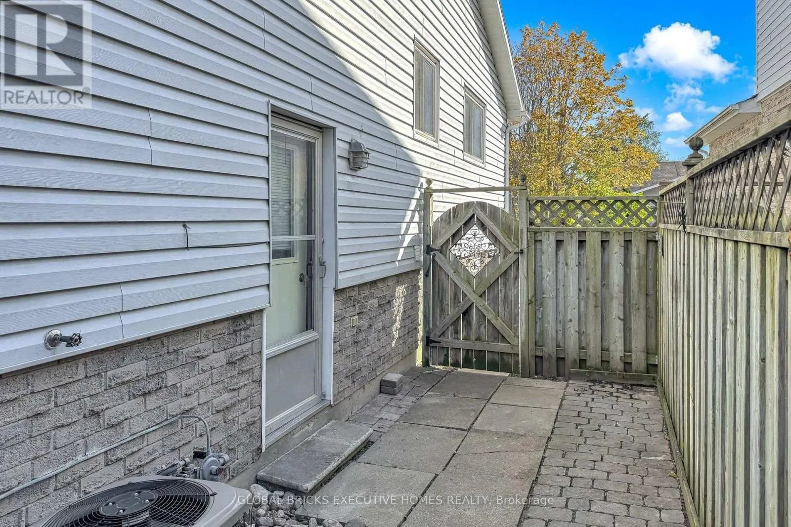 53 GOLDRING DRIVE
