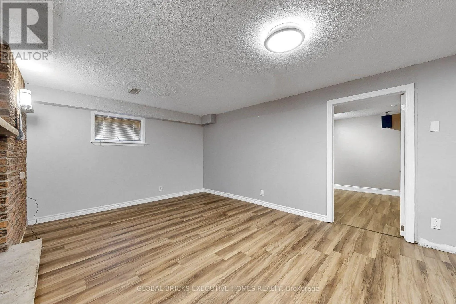 53 GOLDRING DRIVE
