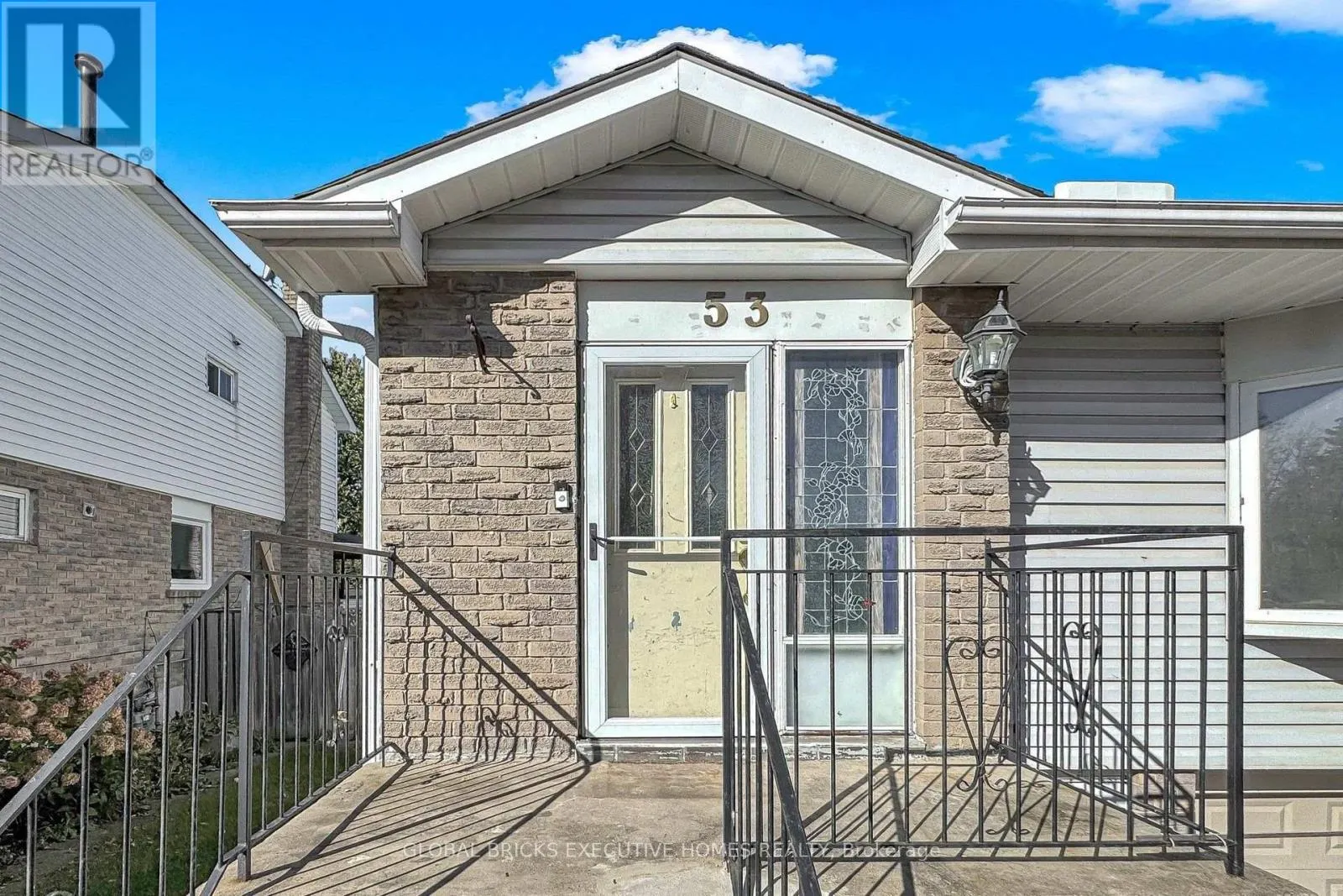 53 GOLDRING DRIVE